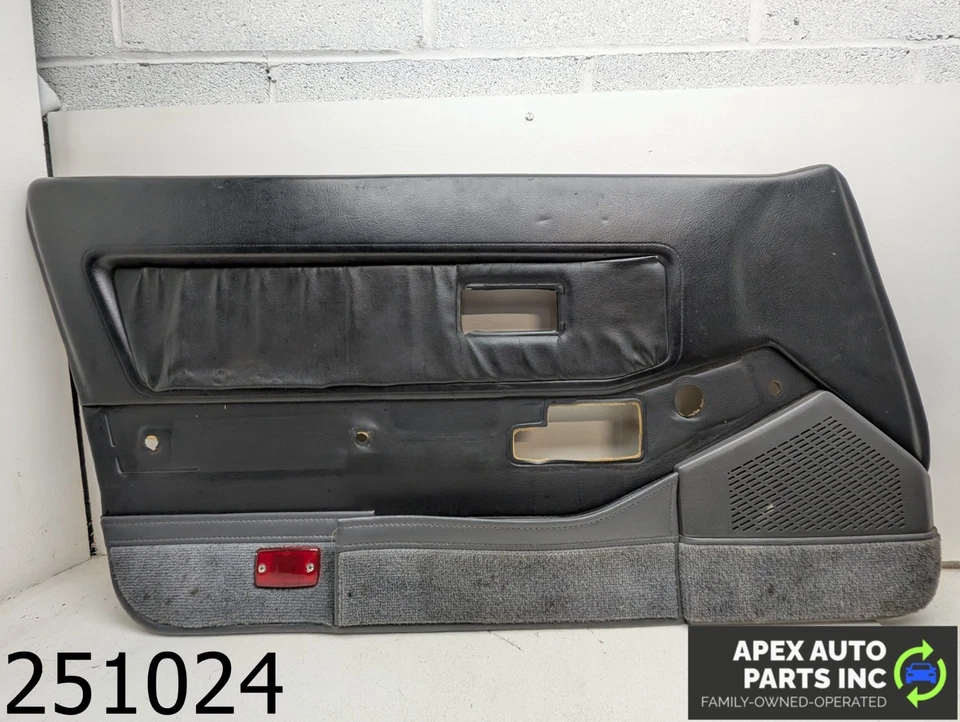 OEM 1988 Nissan 300ZX 3.0L Left LH Driver Interior Door Trim Panel Foto 1 de 4