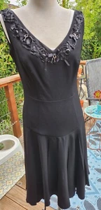 Moschino Vintage Cheap and Chic Drop Waist Black Applikation/Perlen Kleid - Bild 1 von 4