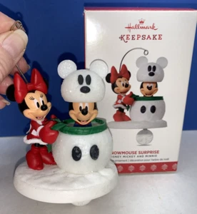 2017 Hallmark Snowmouse Surprise Disney Mickey And Minnie Keepsake Ornament - Picture 1 of 4