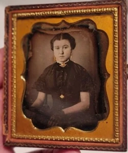 sixth plate daguerreotype of young attractive woman in half case original seals - Picture 1 of 1