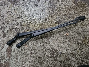 VW GOLF MK3 GTI VR6 RHD WIPER ARMS 1H2955409A 1H2955410B - Picture 1 of 10