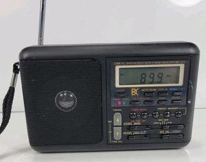 Radio Receptor Banda Mundial DAK MR-101s ONDA CORTA - SW/FM/MW - PROBADO - FUNCIONANDO - Imagen 1 de 8