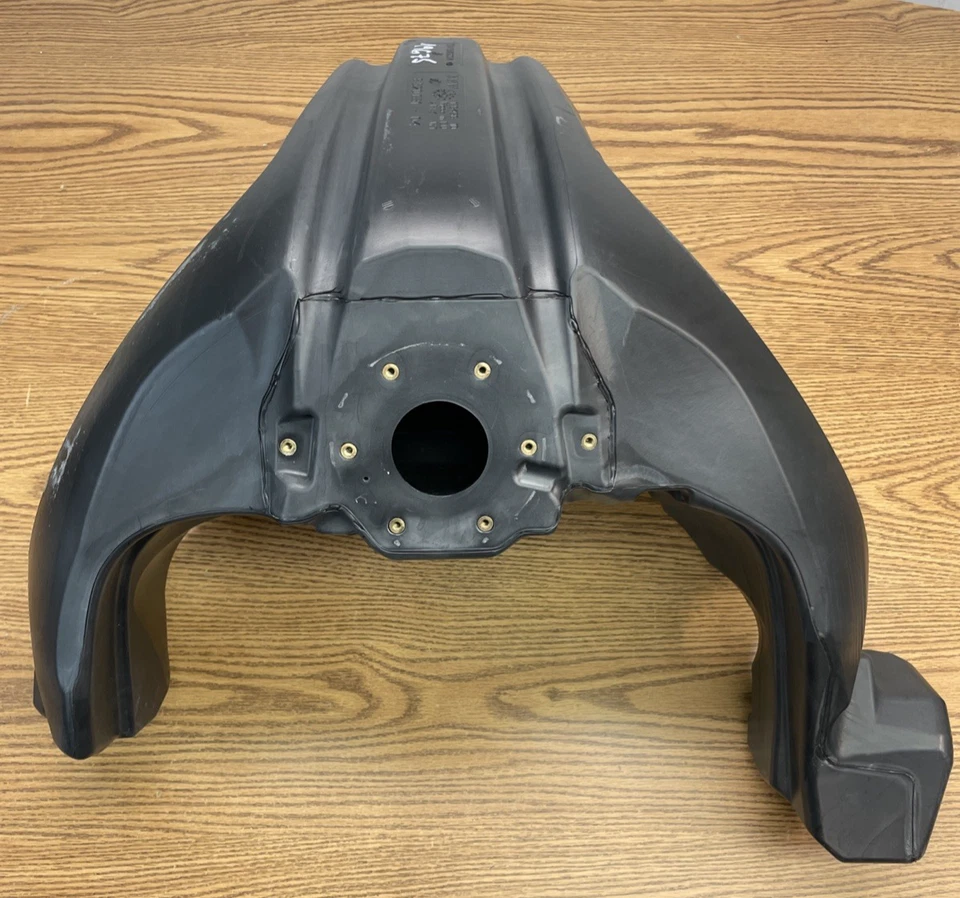 BMW R1200RT 2014 TO 2018 FUEL TANK PART # 16118520631 - Image 1 of 4