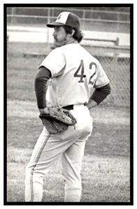 Bill Atkinson (1977) Montreal Expos Vintage Baseball Postcard Rd8 - Picture 1 of 2