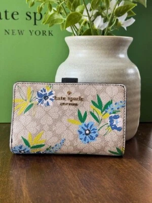 Cartera Kate Spade New York Pala Flor Floral Mediana Doble Plegable - Blazer Azul Multi Foto 1 de 4