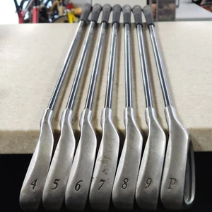 Dunlop XXIO Iron Set 4-9 PW 7 Piece Tour Black V-23 S Right Handed Made in Japan - Picture 1 of 6