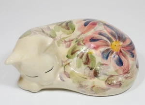 Siltone Pottery England Hand Painted Curled Up Sleeping Cat Figurine - Foto 1 di 3