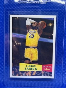 LeBron James 2025-26 NBA Topps Living Set Card #1 Los Angeles Lakers - Picture 1 of 2
