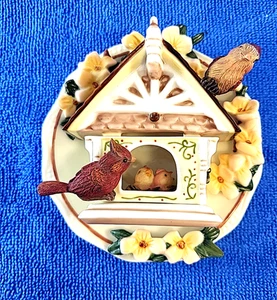 Bradford Exchange Garden Neighbors "Proud Papa" Porcelain Birdhouse 8th in Issue - Picture 1 of 8