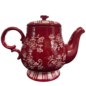 Temptations by Tara Floral Lace Teekanne Deckel Burgund Weiß Keramik Skurril - Bild 1 von 15