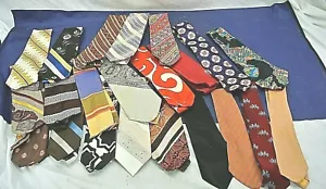VINTAGE MEN'S NECKTIES, WIDE AND MEDIUM WIDTH, LARGE LOT - 20+ - Picture 1 of 7