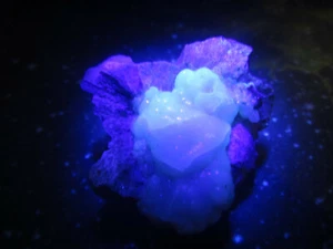 GEM BLUE HYALITE OPAL VERY RARE UNIQUE NATURAL UV REACTIVE CRYSTAL GEODE NODULE - Picture 1 of 8