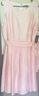 Tommy Hilfiger Rosa Sin Mangas Rayas Plisado Vestido Corbata en la Cintura Talla 16 Nuevo con Etiquetas  Foto 1 de 4