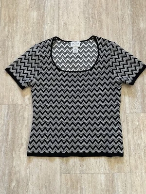 Top Oscar de La Renta Blanco y Negro Chevron Zigzag Tejido 85% Seda Talla M Foto 1 de 4