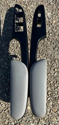 Toyota Sienna 2004-2010 OEM Driver & Passenger Door Black Trim Gray Armrest Lids - Image 1 of 4