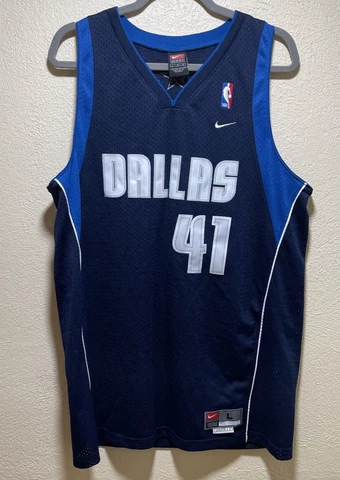 Vintage Dirk Nowitzki Dallas Mavericks #41 Jersey Team Nike Large+ 2 Inch Length Cover