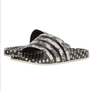 Adidas x Farm RIO Adilette Black Slides Size 8 MSRP $78 - Picture 1 of 7
