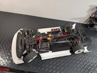 Saias laterais de infração Arrma - Recurso de bloqueio corporal - Imagem 1 de 4