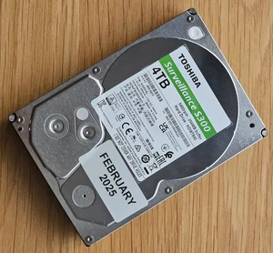 Toshiba Surveilance S300 4TB AF 3.5'' HDD 5400Rpm 256Mb - Picture 1 of 1