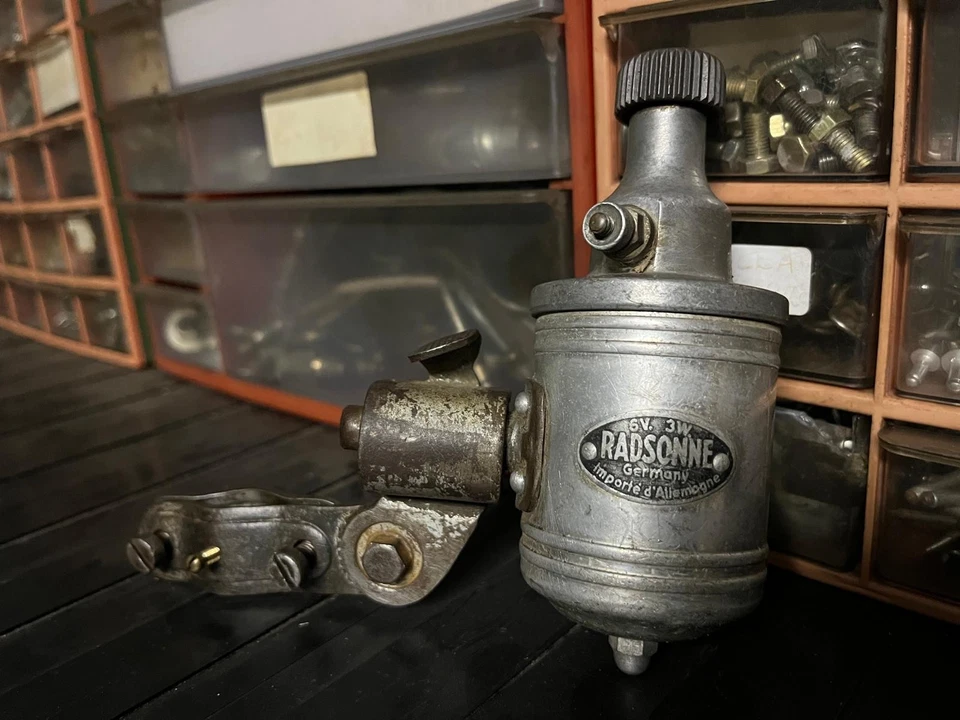 Dinamo 6V 3W Radsonne Germany per biciclette d'epoca - Immagine 1 di 4