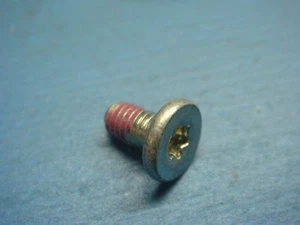 (100) M4x7 9mm actual length TORX WAFER HEAD THREAD LOCKING MACHINE SCREW  - Picture 1 of 3