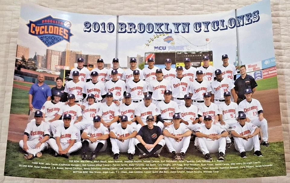 BROOKLYN CYCLONES 2010 TEAM PHOTO POSTER SGA NEW YORK METS MANAGER WALLY BACKMAN - Image 1 of 1
