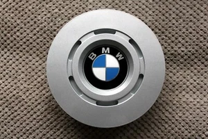 Genuine OEM BMW 7 Series E38 Alloy Wheel Center Cap Cover Hub 1181897 - Picture 1 of 6
