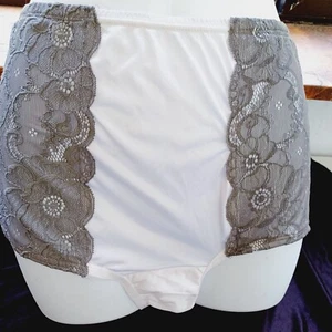 Vintage VANITY FAIR, 6, white granny panties with grey lace - Picture 1 of 8