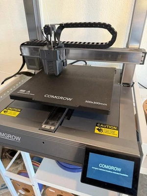 Impresora 3D Comgrow T300 usada con filamentos y escritorio incluidos! Foto 1 de 4