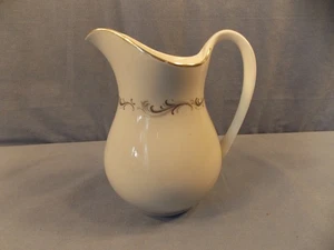 Royal Doulton "Coronet" Creamer - Picture 1 of 5