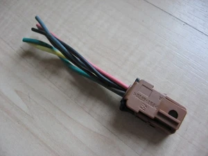 Freightliner Cascadia AMP TE Connector w/ Wiring for Climate Control #M261XY - Picture 1 of 10