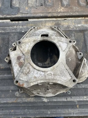 Ford 289 302 351W Bellhousing 1965-68 4 velocidades Mustang Torino Cougar C5da dañado Foto 1 de 4