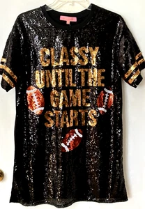 Maglia calcio nuova con etichette donna SIMPLY SOUTH paillettes CLASSY TIL GAME STARTS S/M - Foto 1 di 3