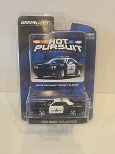 Greenlight Hot Pursuit Broward County FL Sheriff 2009 Dodge Challenger 1:64 - Bild 1 von 2