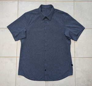 Lululemon Herren Large Airing Easy Kurzarm Hemd mit Knopfleiste Blau Stretch - Bild 1 von 5