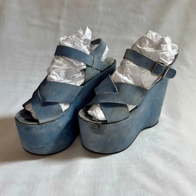 Zapato de tacón de plataforma de cuero azul de la década de 1970 con tiras de 6" de cuero griego de Alpi Foto 1 de 4