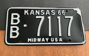 Targa targa Kansas 1966 BB 7117 - Foto 1 di 1