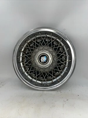 Cubierta de rueda tapacubos de alambre de 14" Buick Regal Century 1980-1987 # 25506533 Foto 1 de 2