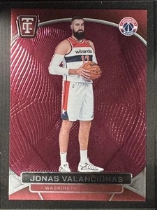 Espejo granate #31 Panini 2024-25 totalmente certificado Jonas Valanciunas Wizards - Imagen 1 de 2