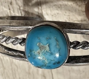 Handmade Native American Cuff Bracelet Turquoise Stone Beautiful - Picture 1 of 8