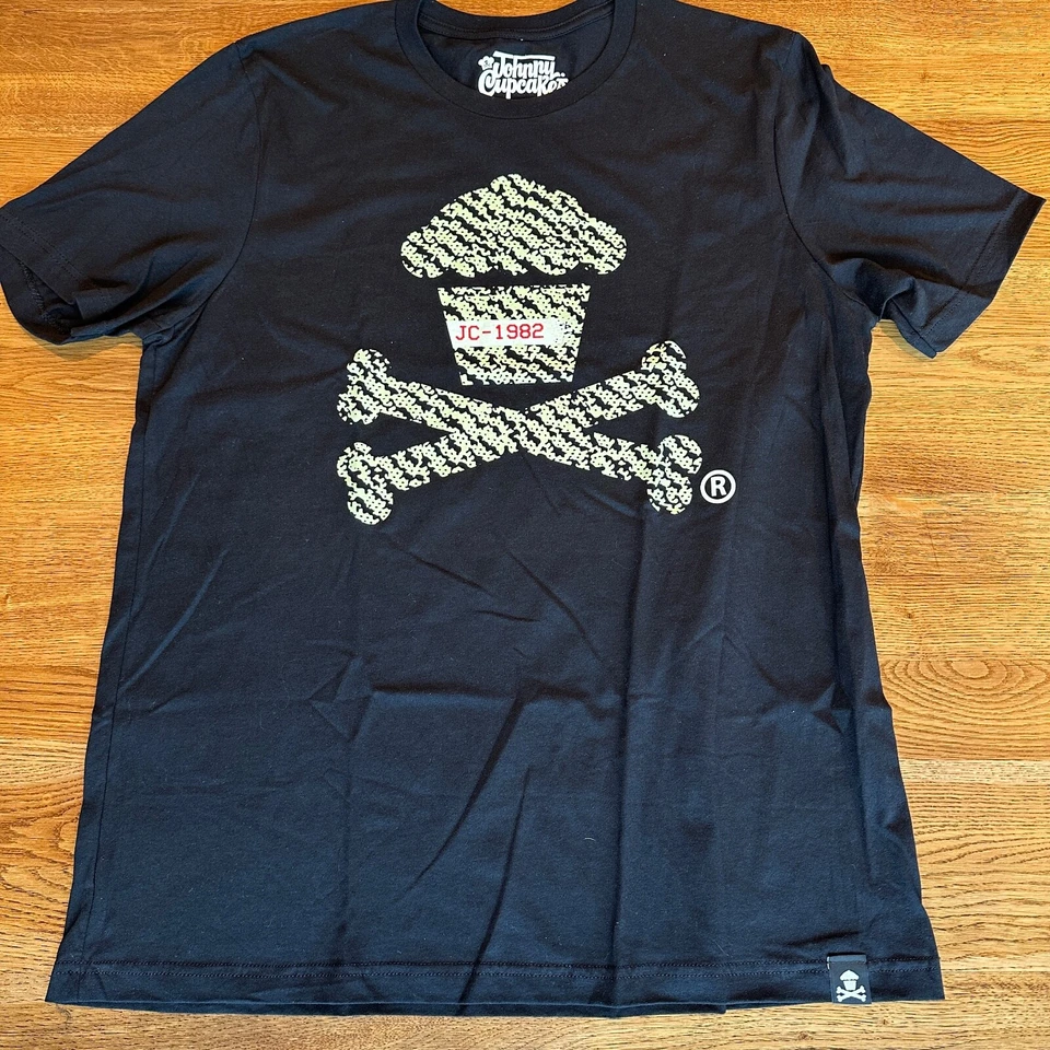 Camisa Johnny Cupcakes Yeezy Kanye 1982 Talla XL Nueva Nunca Usada Foto 1 de 1