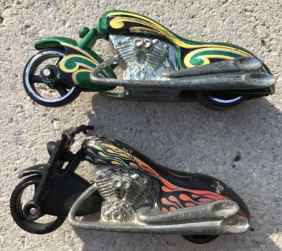 Lot of 2 1995 1996 Hot Wheels Scooters El Secondo Diecast 1:64 WOW! - Image 1 of 4