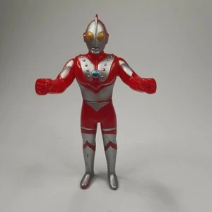 Vintage 1992 Bandai Ultraman Action Figure 12cm Tall - Picture 1 of 3
