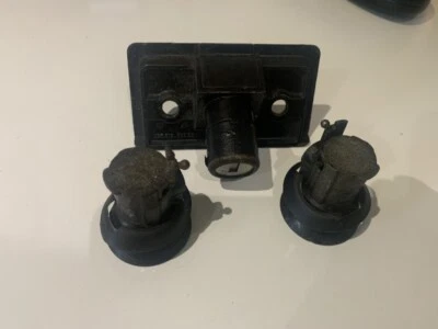 PORSCHE 928 CERRADURAS 928 BARRILES DE BLOQUEO SIN LLAVE JJ Foto 1 de 4