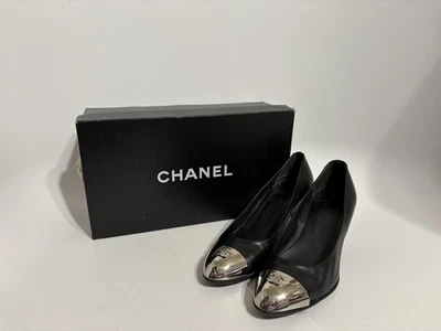 Vtg Chanel AW2008 Black Leather Metal CC Logo Cap Heels 38 - Image 1 of 4