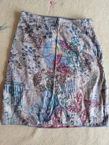 Ladies WHITE STUFF Embroidered Flowered Skirt Size 14 Fully Lined. - Picture 1 of 2