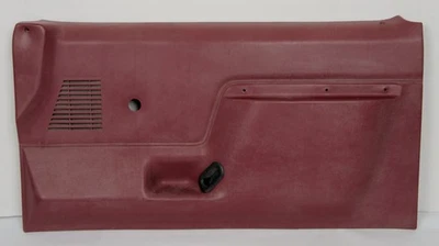 Painel de porta Ford Bronco genuíno, série F. Simples. Para janelas mecânicas. Vermelho - Imagem 1 de 4