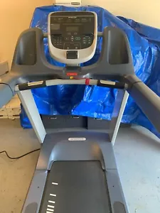 PreCor treadmill TRM - Picture 1 of 4