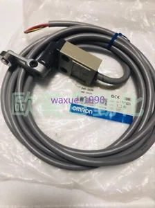 1pcs Used D4C-2220 stroke switch D4C-2220 #D1 - Picture 1 of 4