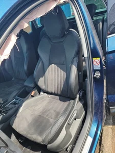 2022 SKODA KAROQ SEAT FRONT PASSENGER SIDE HALF LEATHER - Picture 1 of 3